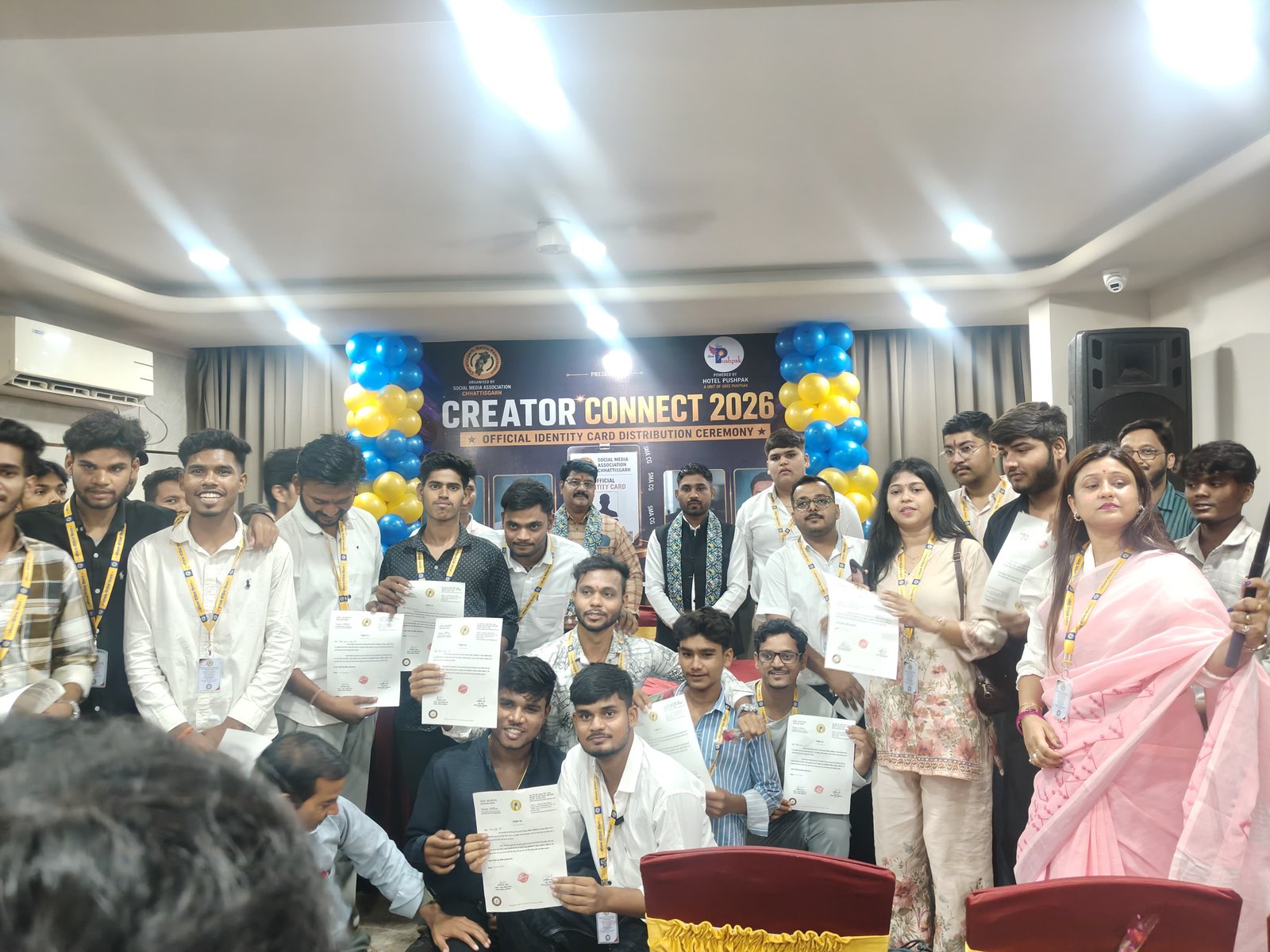 एक साथ सैकड़ों सोशल मीडिया इनफ्लुएंसर्स जुटे रायगढ़ में, छत्तीसगढ़ मीडिया एसोसिएशन ने वितरित किए आधिकारिक आईडी कार्ड